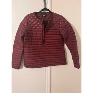 Patagonia Women’s AlpLight Down Pullover - Dark Ruby Red